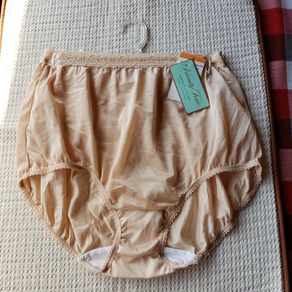 Vanity Fair Other - Vanity Fair Women's Perfectly Yours Nylon with Lace Brief Panty Style 13060 Sz 7